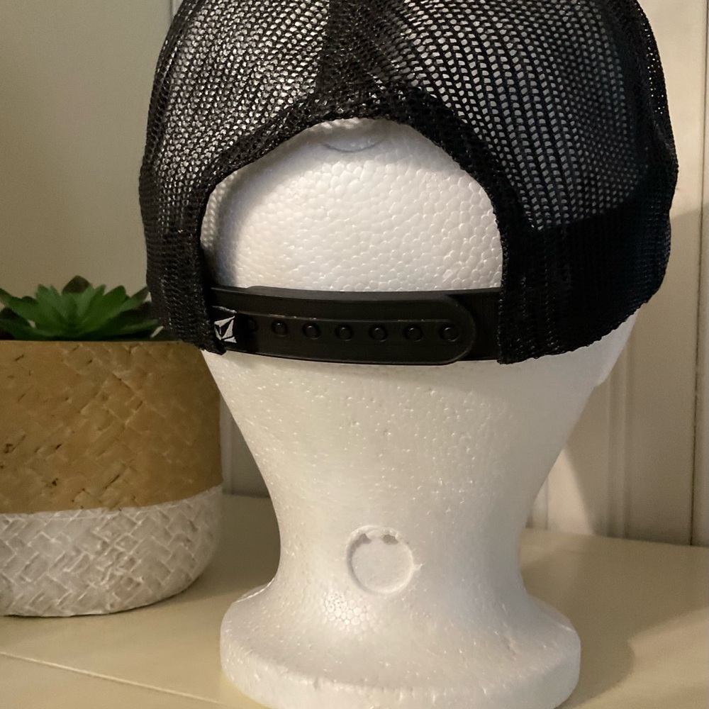 Volcom♥️women’s cap - Picture 4 of 7